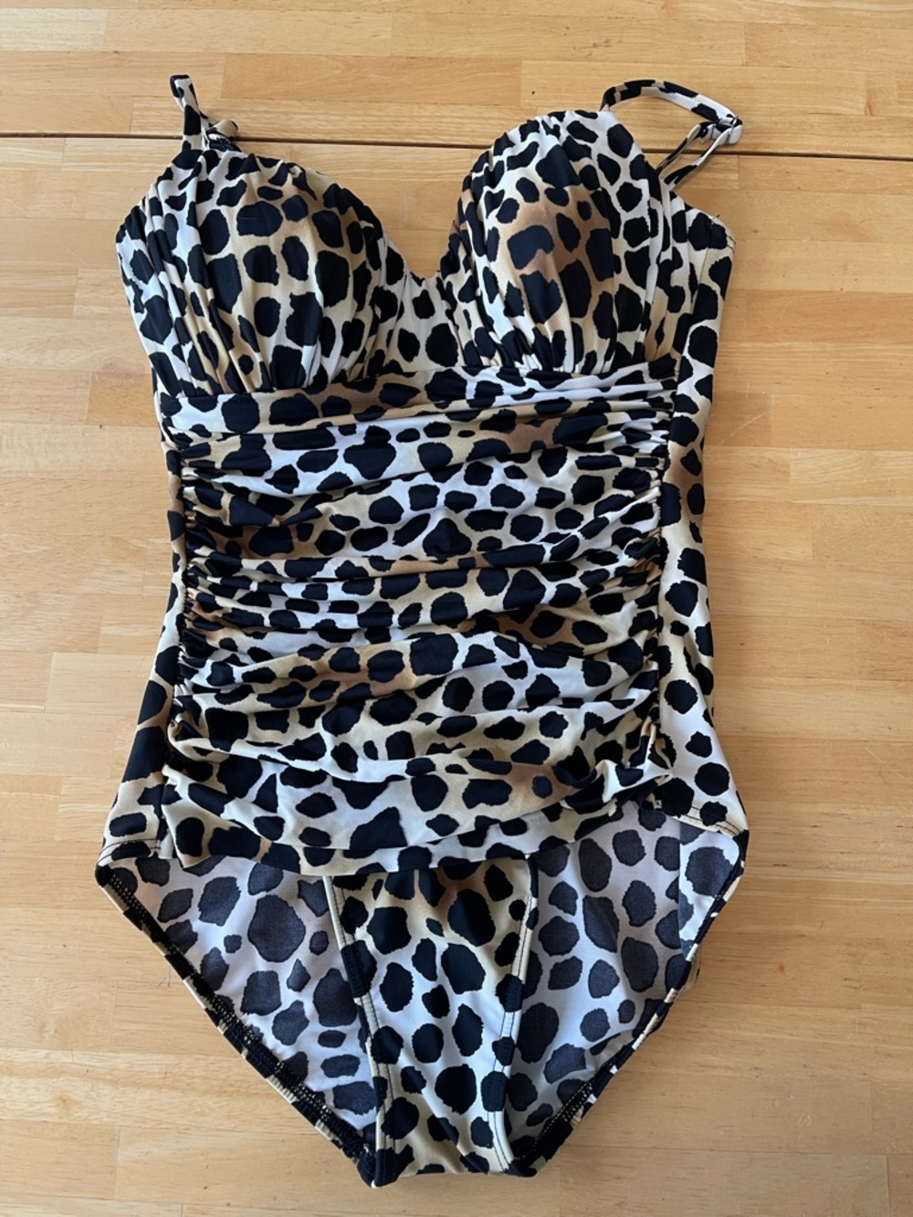 Miraclesuit one-piece Leopard Animal Print Shirred swimsuit size 10